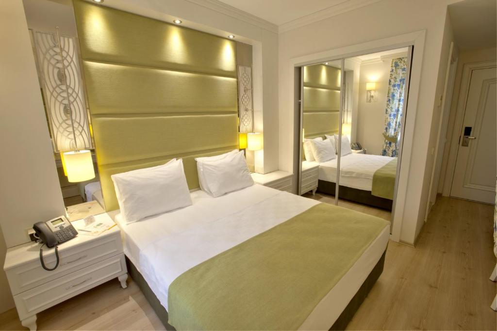 Baga Hotel - Tap to explore photos