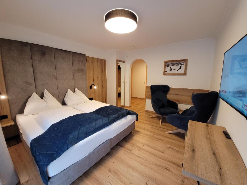 Hotel Sommerer - 100m to Ski Lift & 5 Min Walk to Hinterglemm Centre - Tap to explore photos