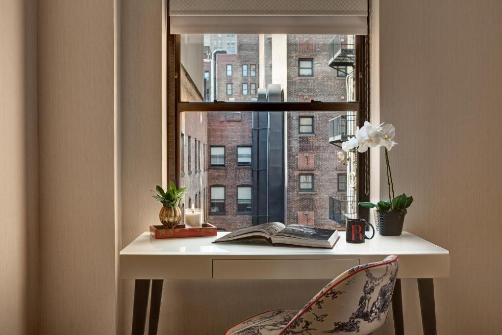 Двухместный (Номер Делюкс с кроватью размера «queen-size»), The Redbury New York