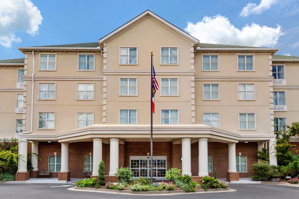 Country Inn & Suites by Radisson, Athens, GA image