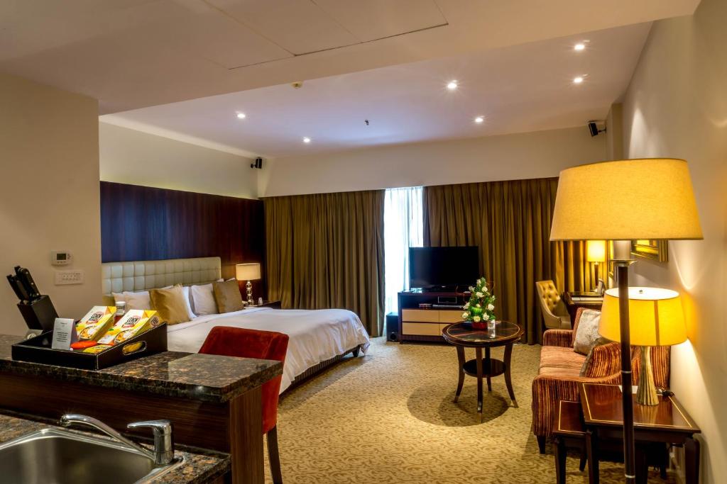 Студио (Studio Superior Apartment with kitchenette), Oakwood Premier Prestige-UB City