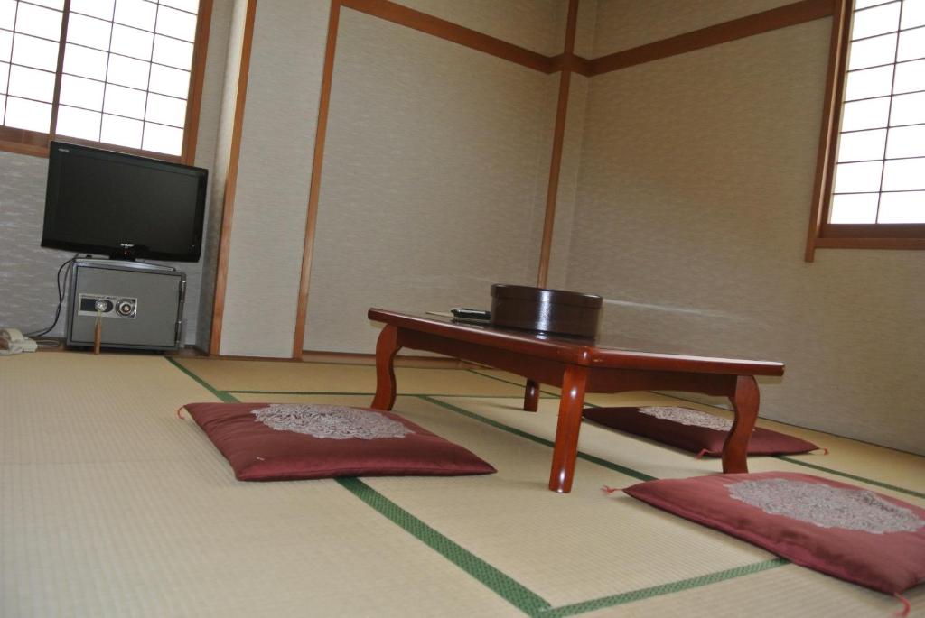 Shinazawa photo 2