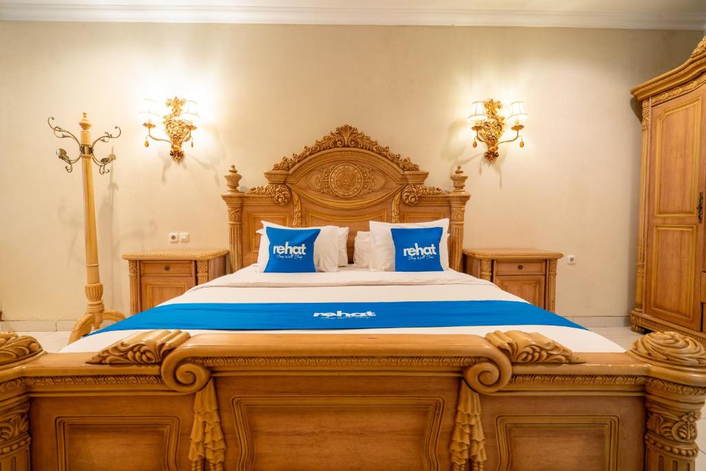 Rehat at Ottenville Boutique Hotel - Tap to explore photos