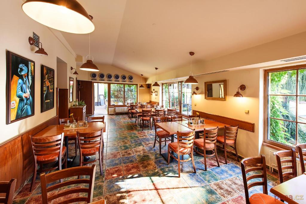 Restaurace a Penzion U Palečků photo 4