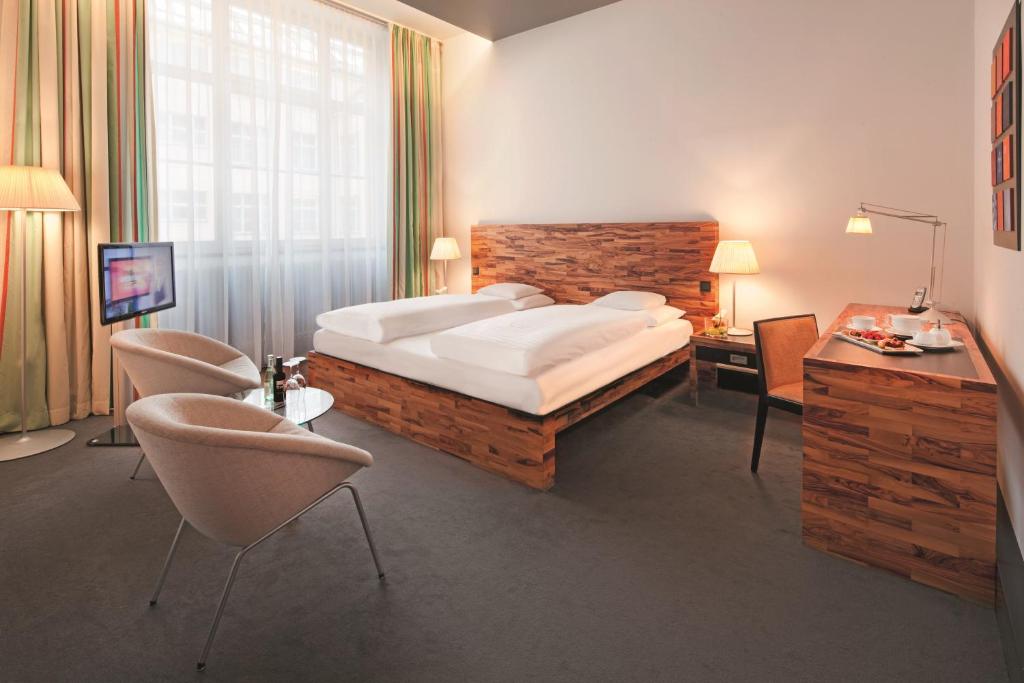 Двухместный (Классический номер с кроватью размера «king-size»), Mövenpick Hotel Berlin Am Potsdamer Platz