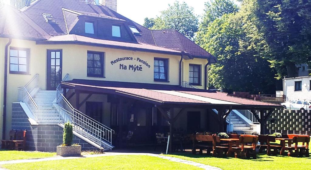 Penzion - Restaurace Na Mýtě photo 2