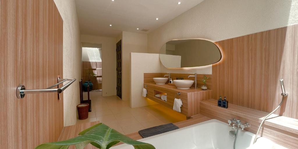 Aruni Bali Jimbaran Boutique Villa Room Type - Four-Bedroom Villa with Private Pool and Garden
