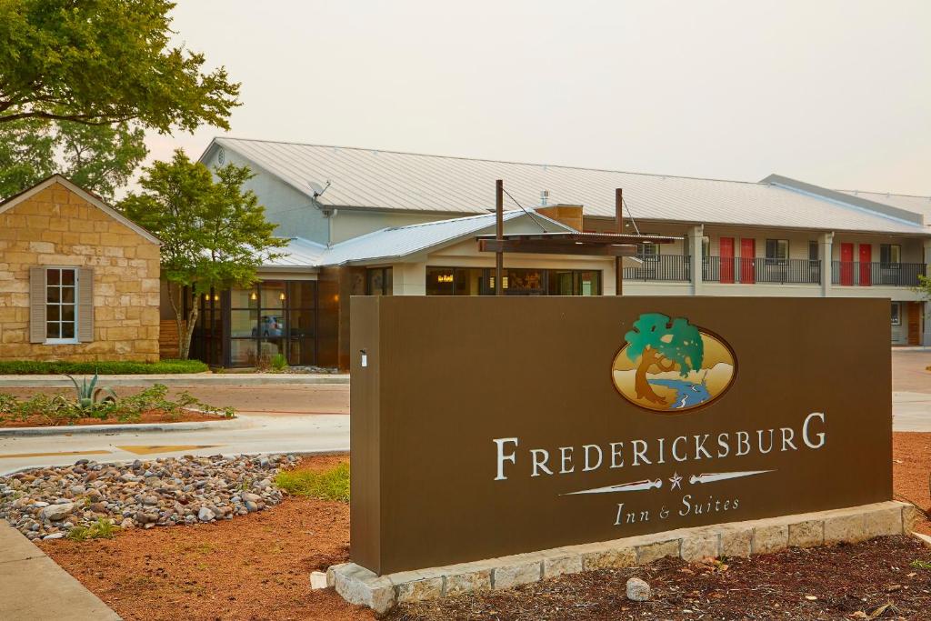 Fredericksburg Inn & Suites image