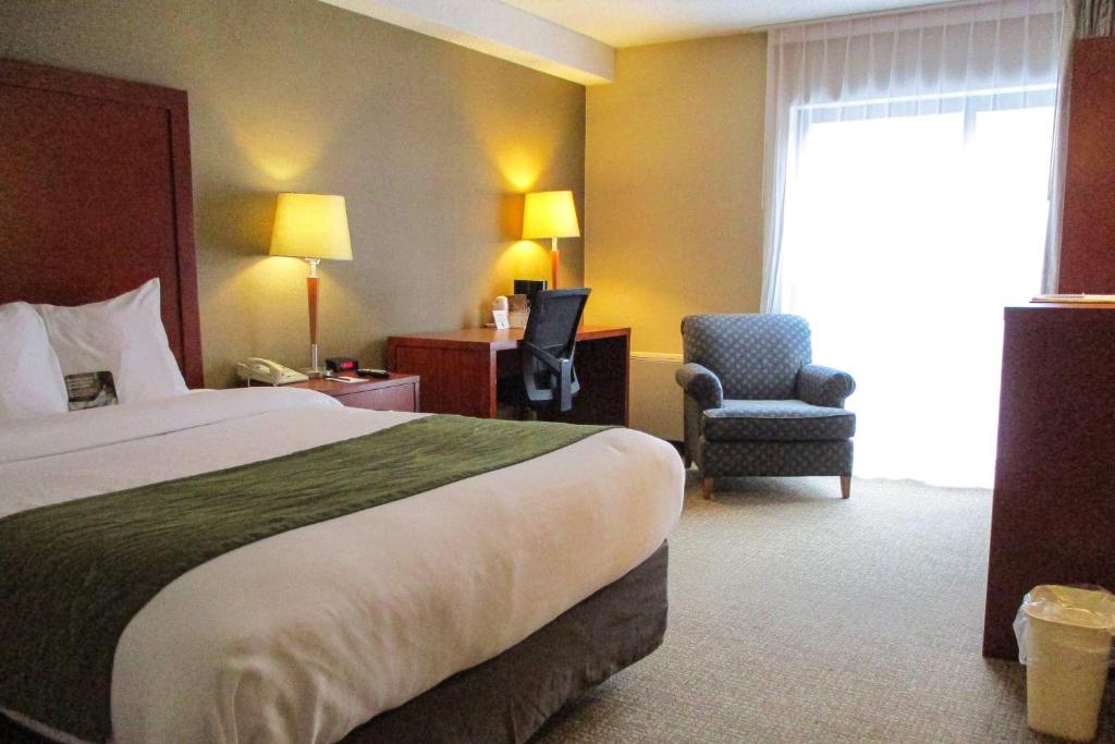 Comfort Inn Dartmouth - Tap to explore photos