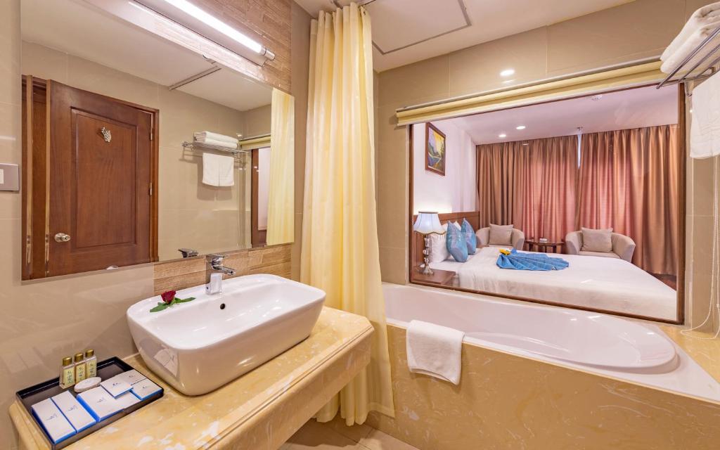 Семейный (Семейный номер), Lam Giang Hotel