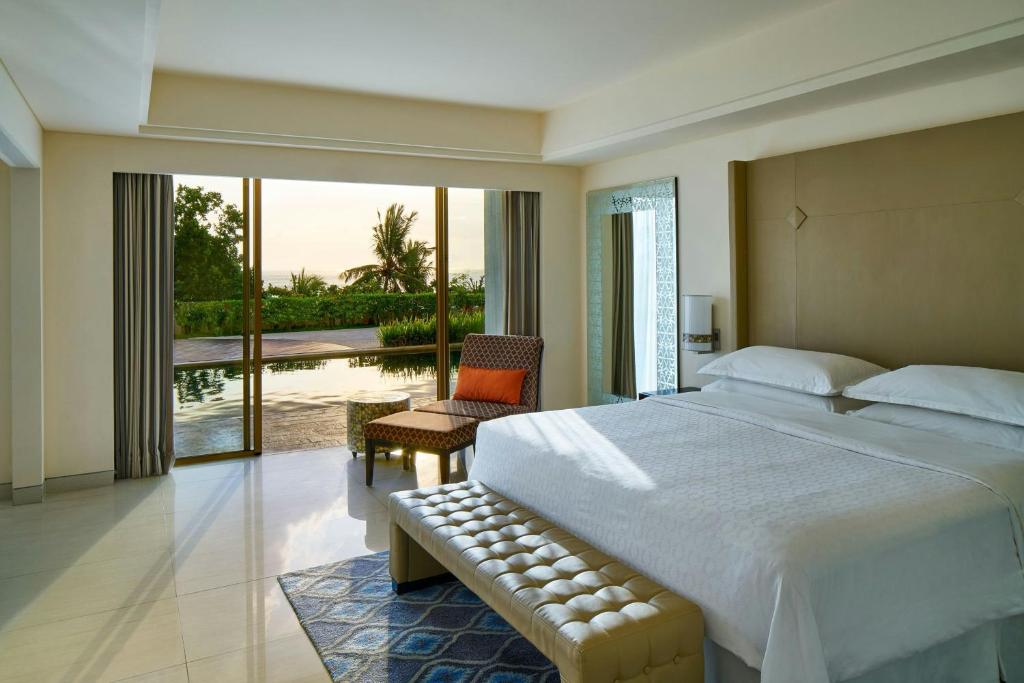 Sheraton Bali Kuta Resort - Tap to explore photos