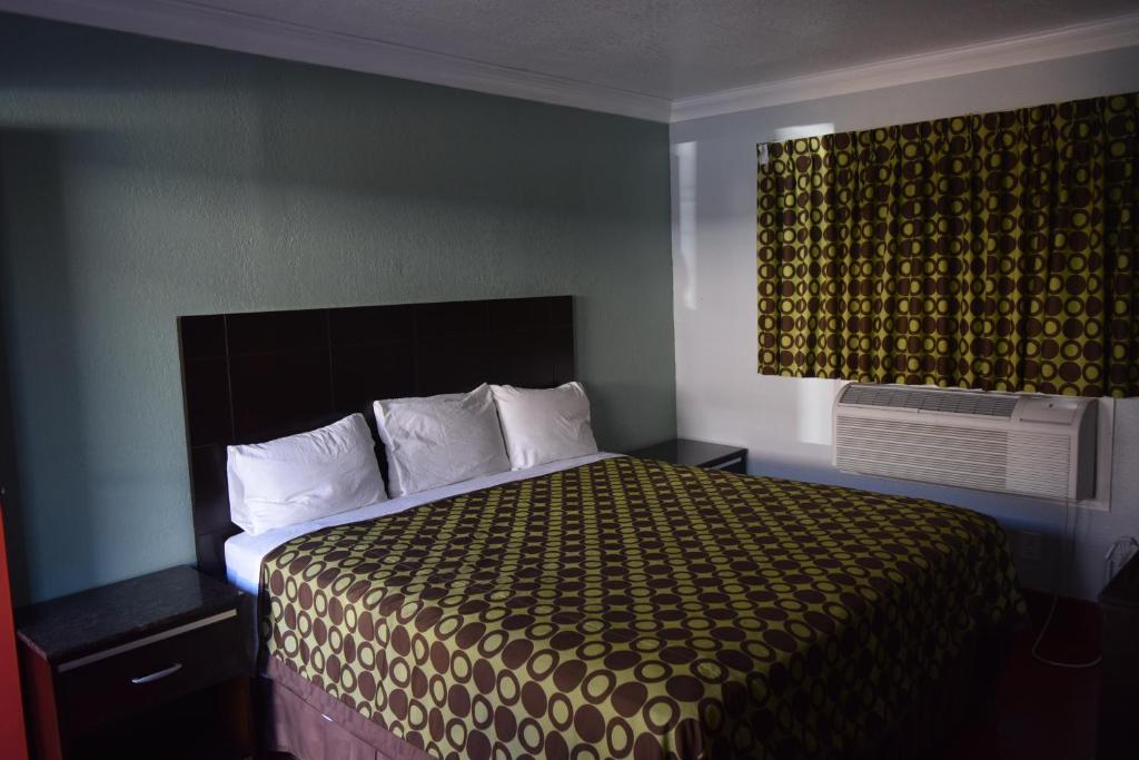 Двухместный (Номер Делюкс с кроватью размера «king-size»), Top Hat Motel