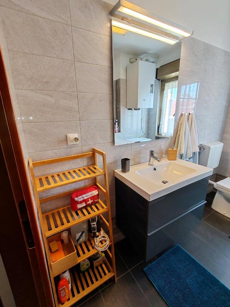 Gorizia Central Luxe Apartment - Tap to explore photos