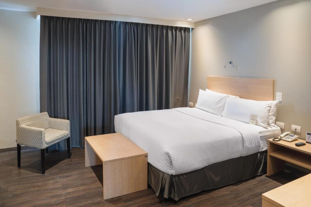 Unipark by Oro Verde Hotels Room Type - Standard Queen Room
