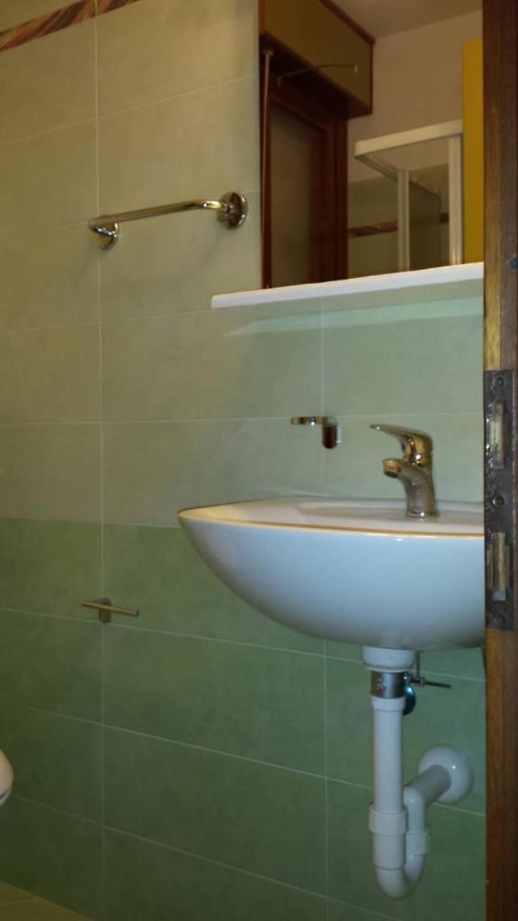 Nice Three-bedroom Flat With Balcony in Bibione - Tap to explore photos