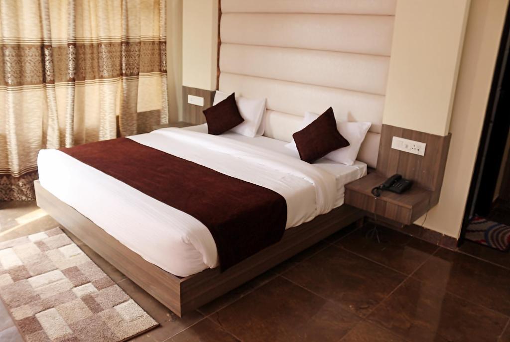 Двухместный (Двухместный номер Делюкс с 2 отдельными кроватями), Hotel Trihari