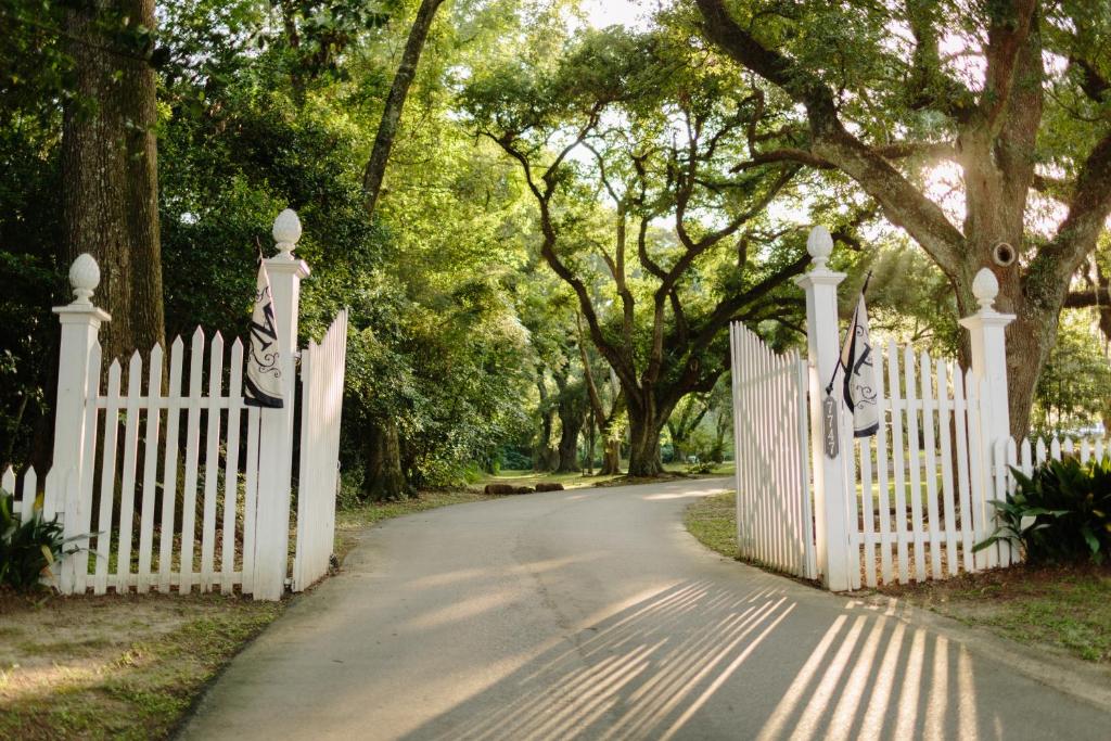 The Myrtles photo 2