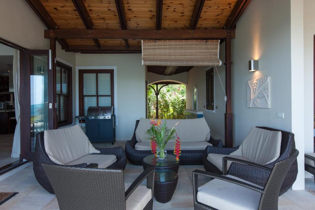 PRIVATE SEA VIEW VILLA Eden Island photo 4