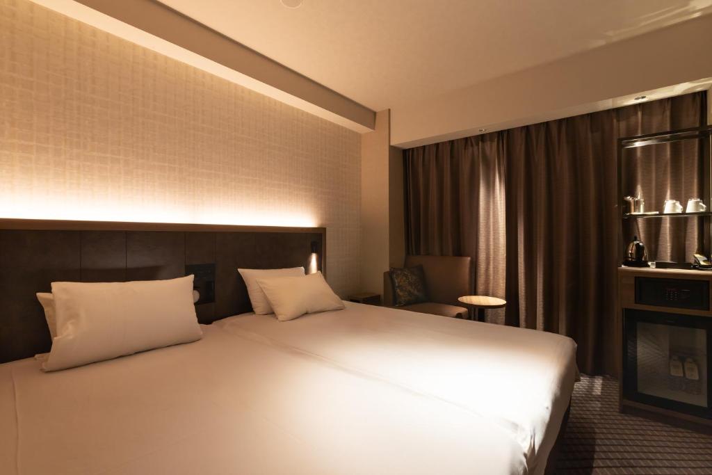 First Hotel Kanazawa - Tap to explore photos