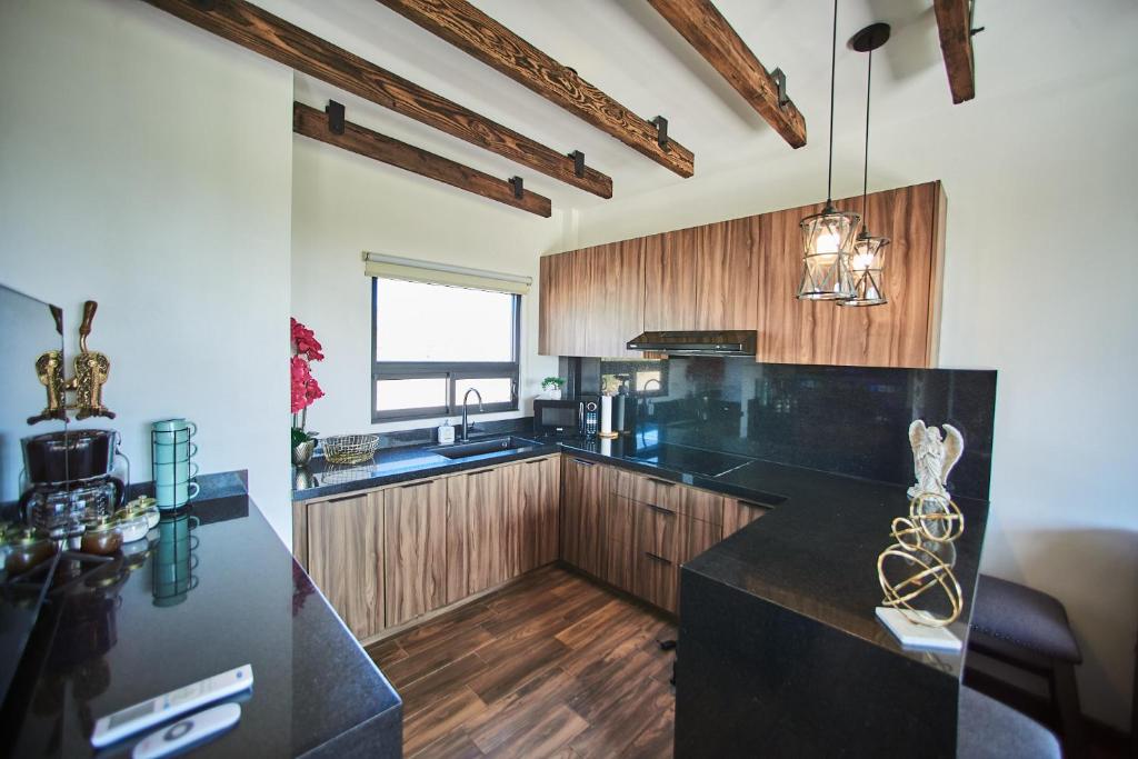 Oasis 444, Ensenada