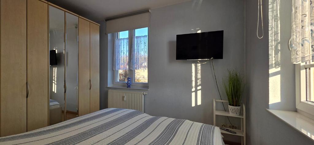 Ferienwohnung L41 "Morgensonne" - Tap to explore photos