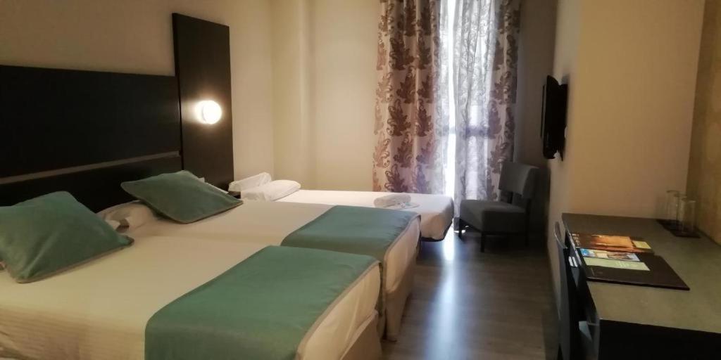 Hotel Ciudad de Ponferrada, Ascend Hotel Collection - Tap to explore photos