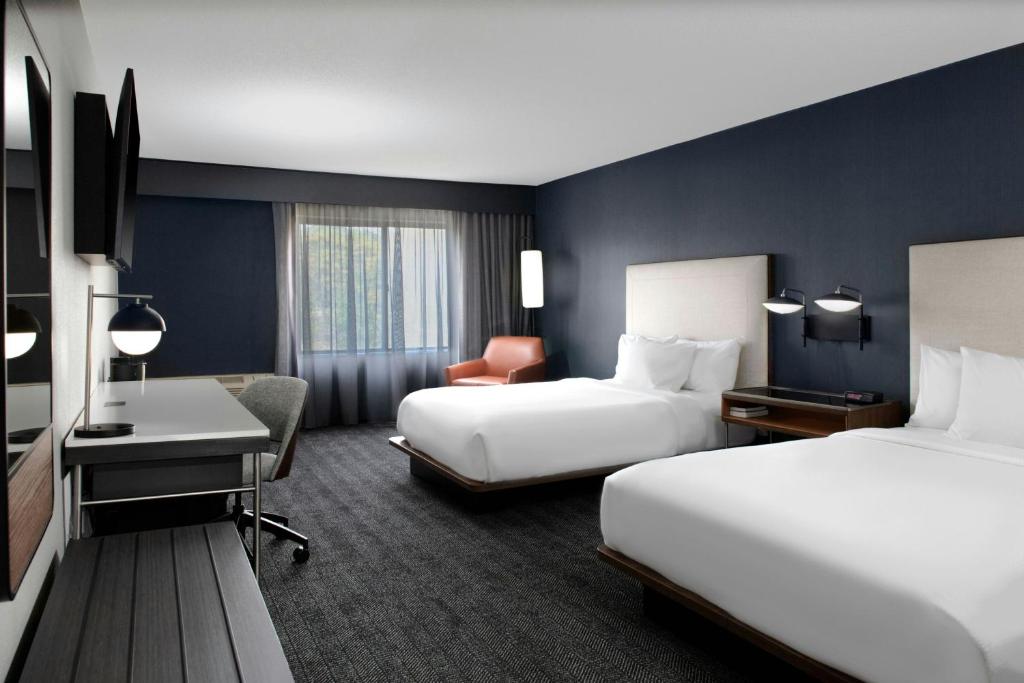 Courtyard by Marriott Richmond Northwest Room Type - Room, 2 Queen Beds, Hearing Accessible