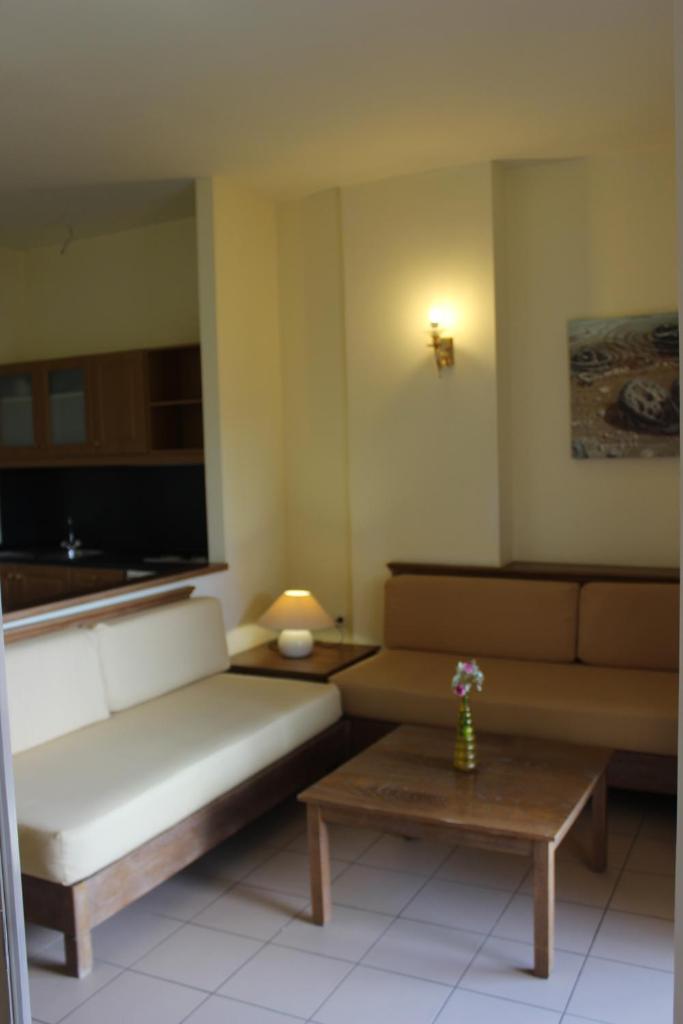 Indigo Mare Hotel Apartments - Tap to explore photos