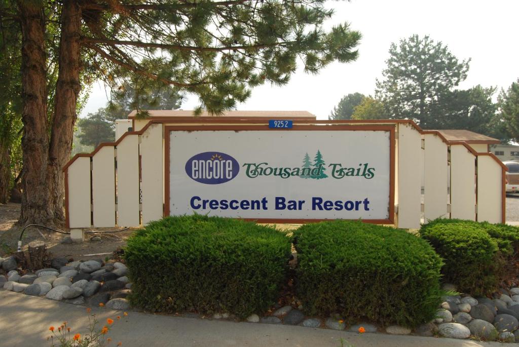 Crescent Bar Camping Resort Studio Cabin 1 image