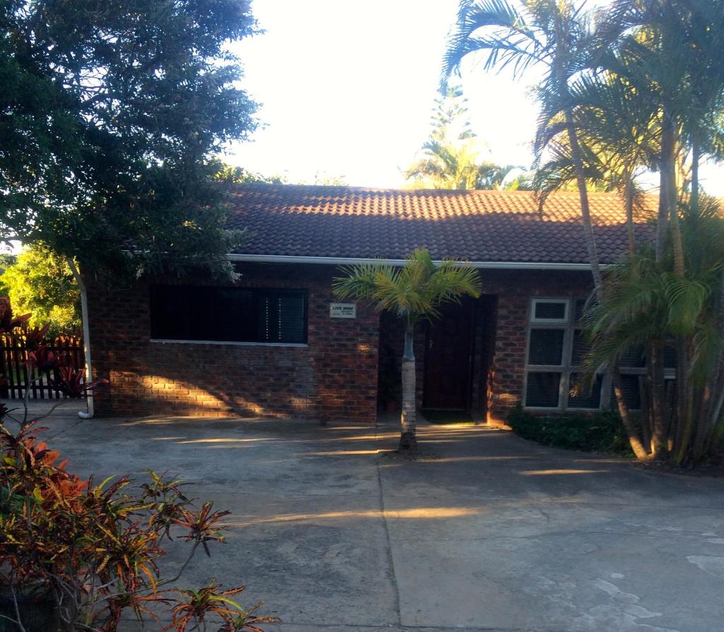 Mopani Cottage photo 2