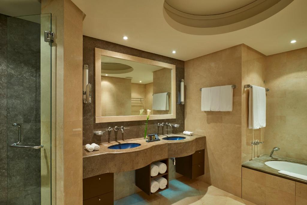 Marina Hotel Kuwait Room Type - Deluxe Beach Access Room