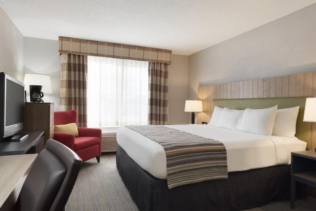 AmeriVu Inn & Suites - Shakopee photo 1