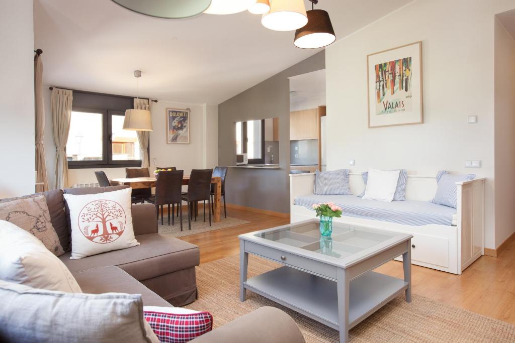{
  "en-gb": "Tarter Mountain Suites"
} photo 1