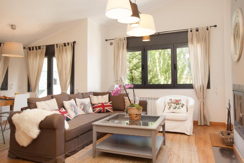 {
  "en-gb": "Tarter Mountain Suites"
} photo 4
