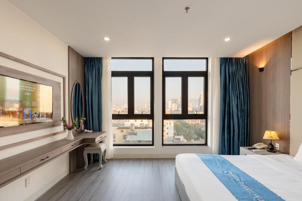 Toan Thang Hotel Room Type - Deluxe Double with Window