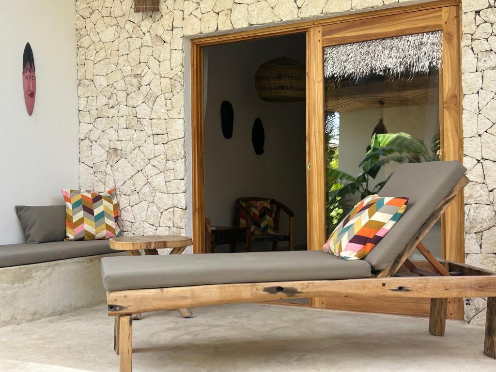 Boutique Villa Unaweza - Tap to explore photos
