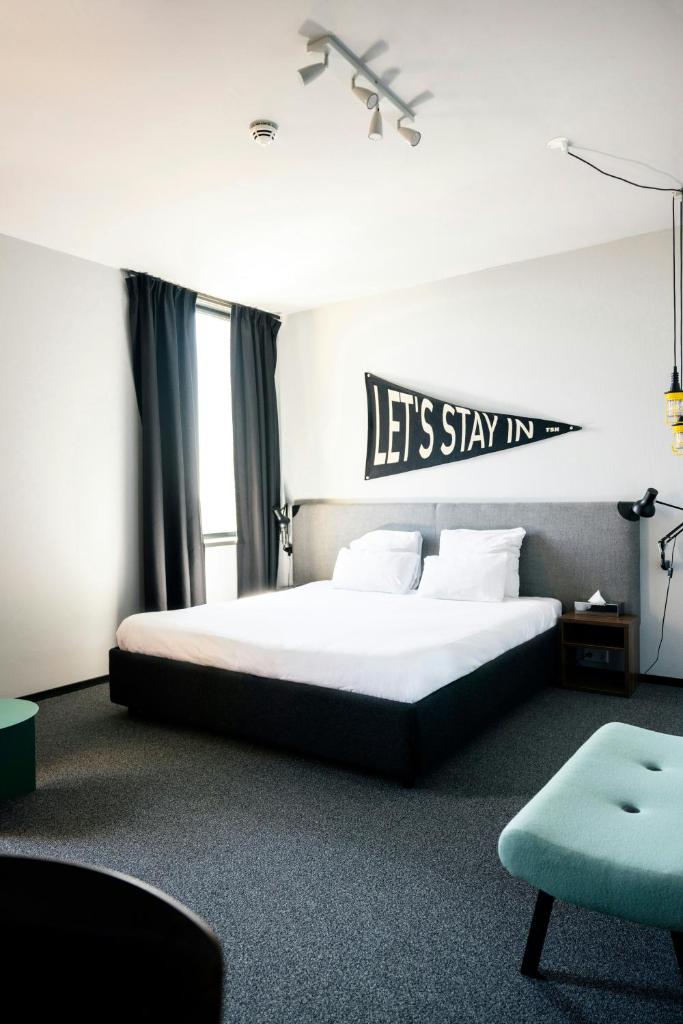 The Social Hub Eindhoven Extended Stay - Tap to explore photos