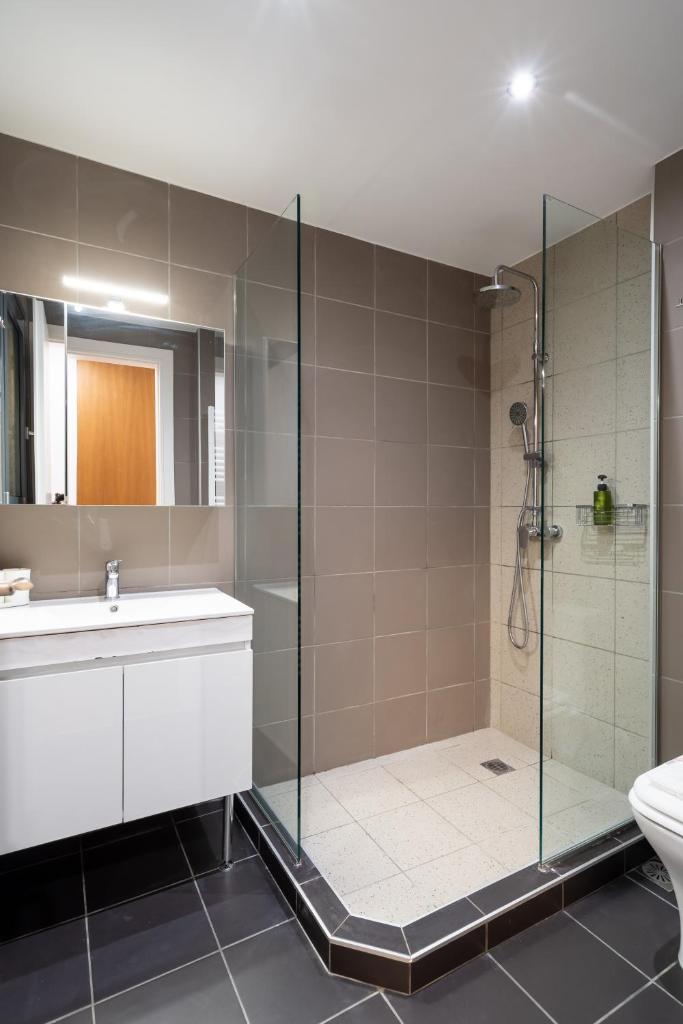 Strefi Hill Suites Room Type - One-Bedroom Apartment