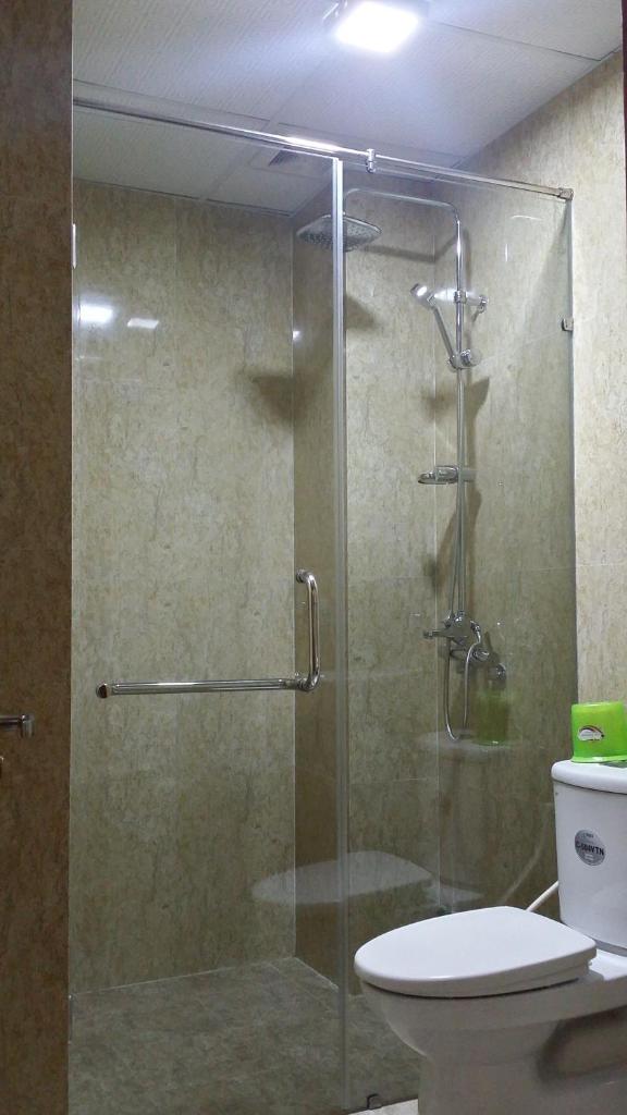 Четырехместный (Четырехместный номер с собственной ванной комнатой), Bong Mai Motel