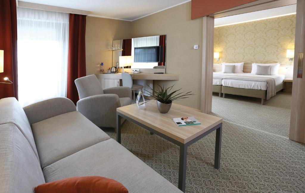 Сьюит (Улучшенный люкс), Danubius Health Spa Resort Aqua - Все включено
