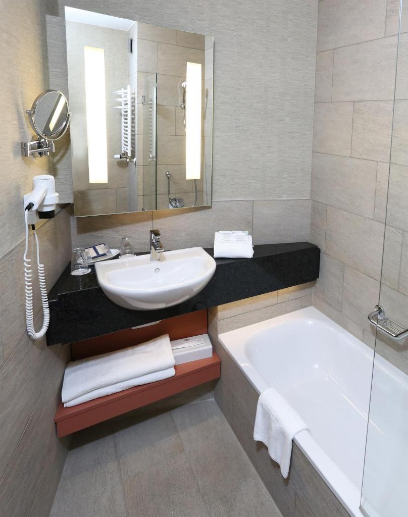 Двухместный (Улучшенный двухместный номер с 1 кроватью), Danubius Health Spa Resort Aqua - Все включено