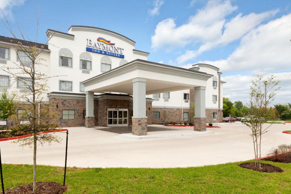 Baymont by Wyndham College Station image