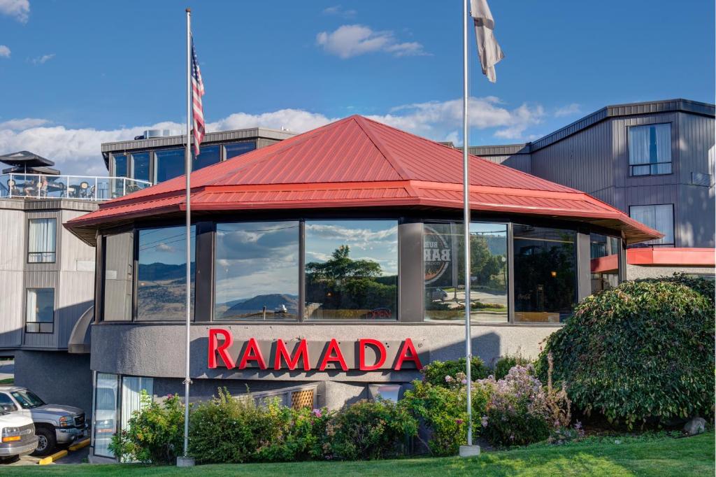 Ramada by Wyndham Kamloops photo 1