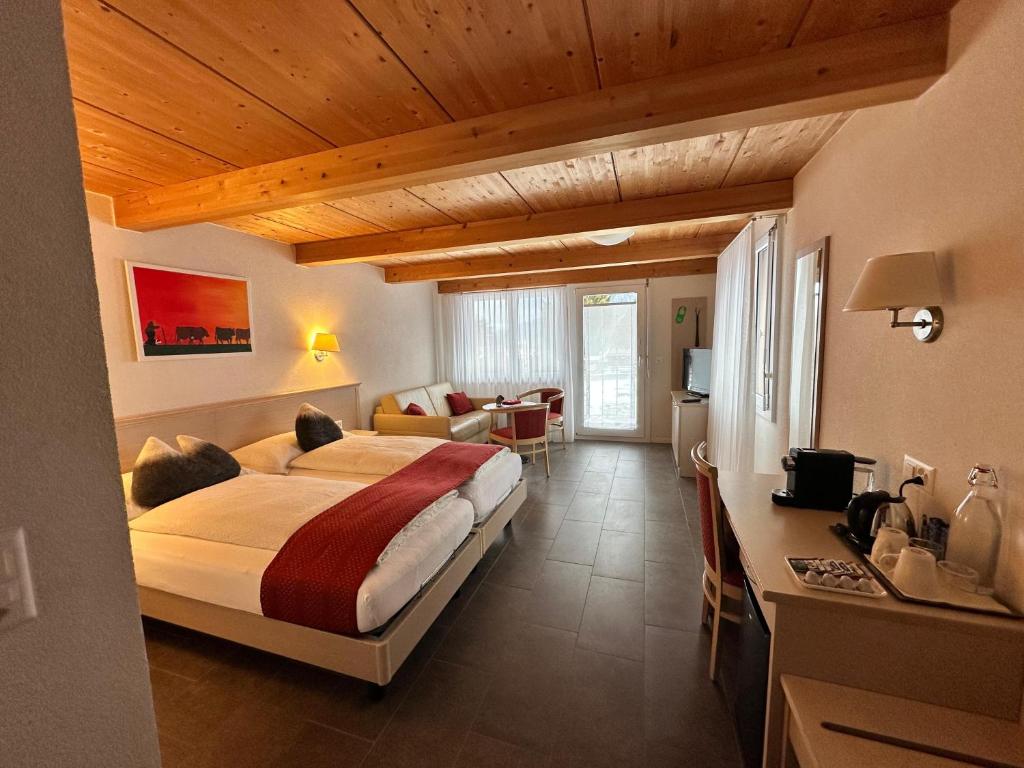 BnB Chalet-Gafri - Tap to explore photos