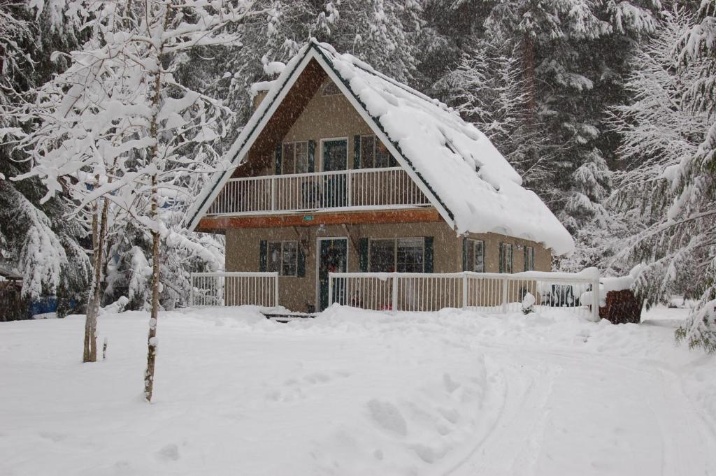 Mt Baker Snowline Chalet photo 3