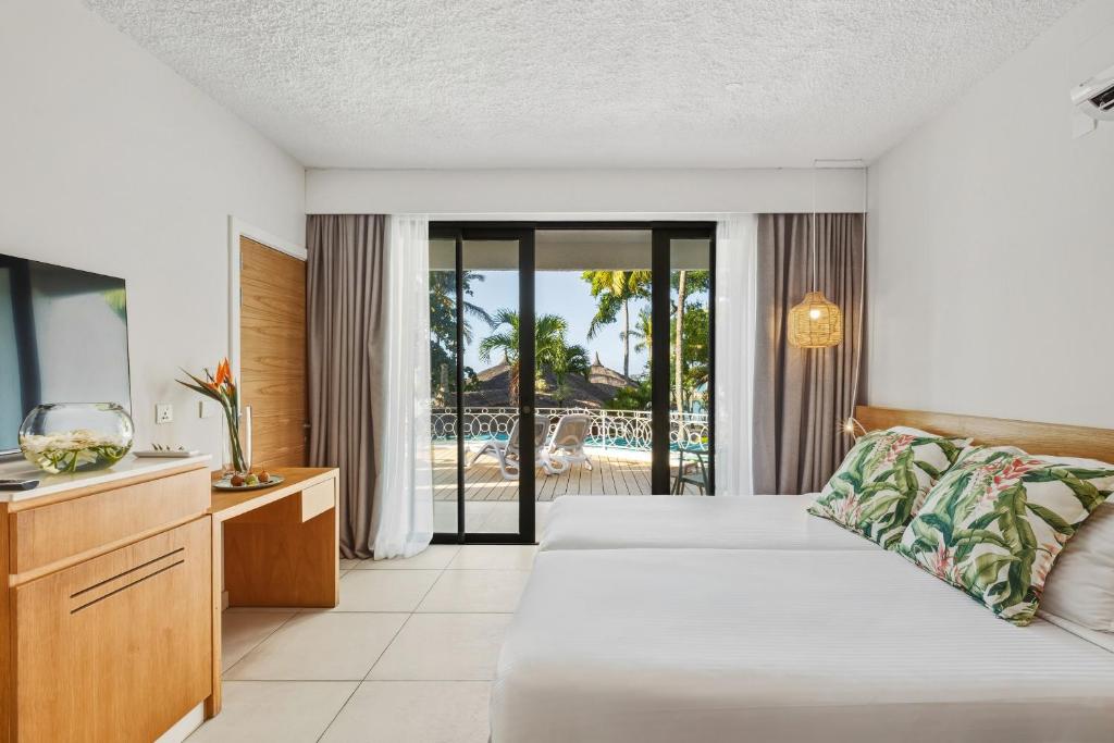 Coral Azur Beach Resort - Tap to explore photos