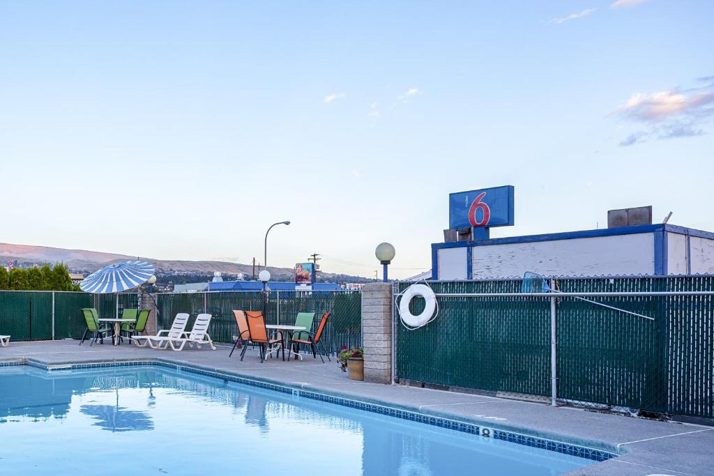 Motel 6 Wenatchee, WA - Tap to explore photos