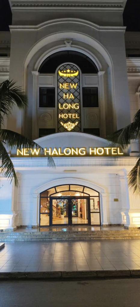 Khach San New Ha Long Cenco5 - Tap to explore photos