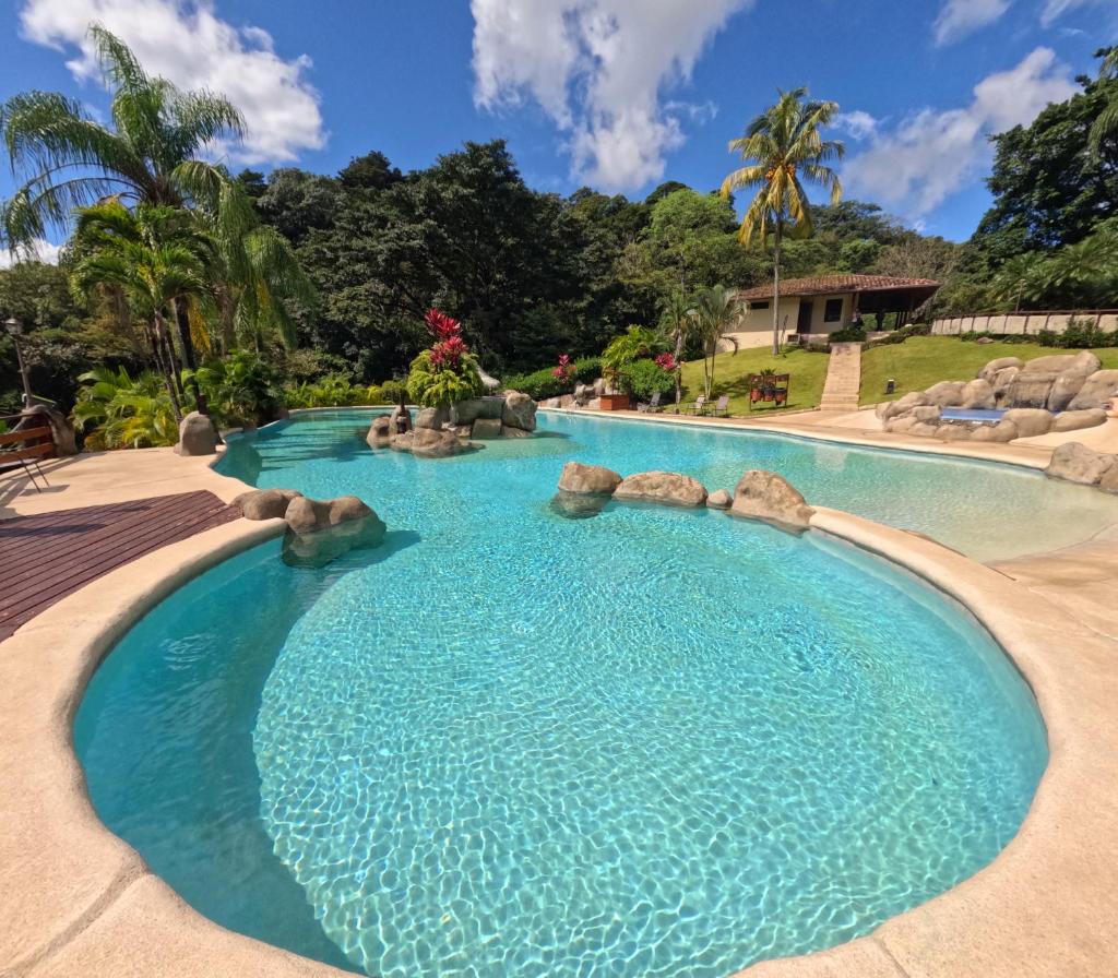 Borinquen Thermal Resort - Tap to explore photos