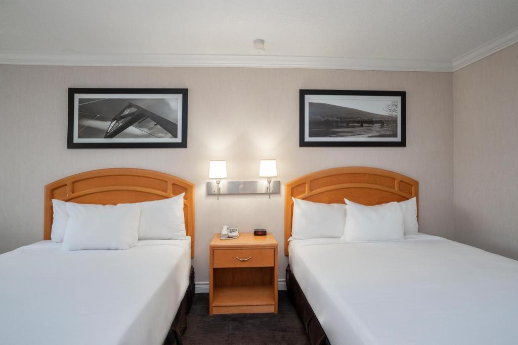 Sandman Hotel Revelstoke - Tap to explore photos